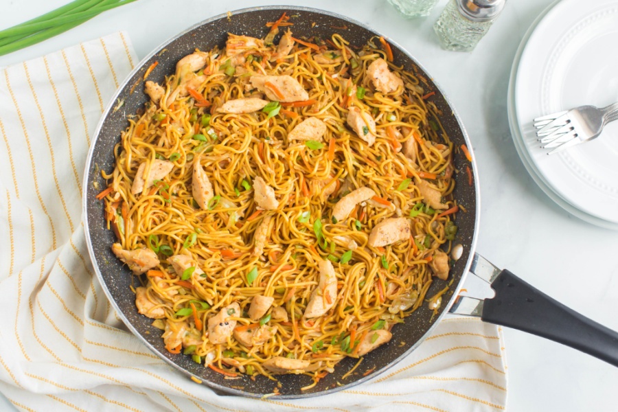 Chicken Chow Mein in a pan