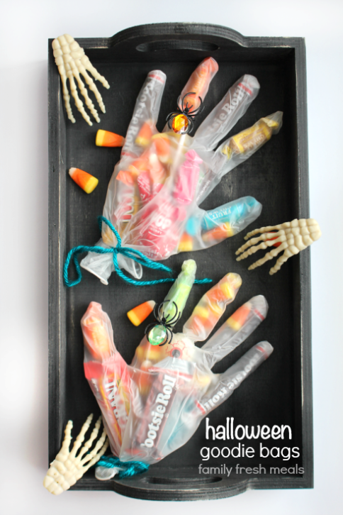 Creepy Halloween Goodie Bags - FamilyFreshMeals.com