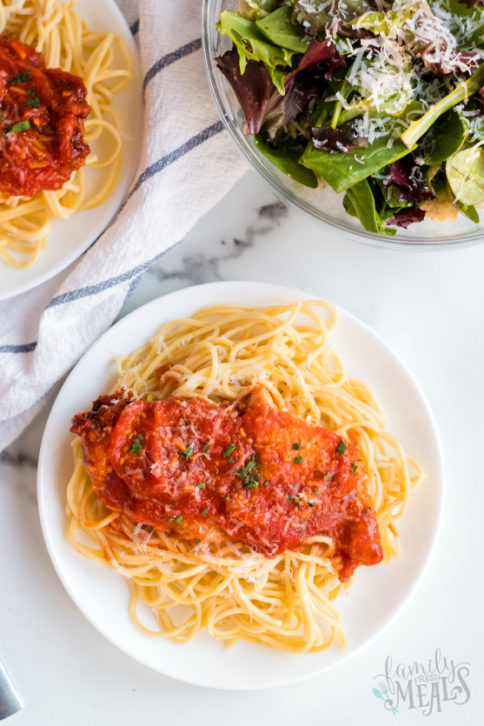 Crockpot Chicken Parmesan Recipe - How to make Chicken Parmesan in the crockpot!