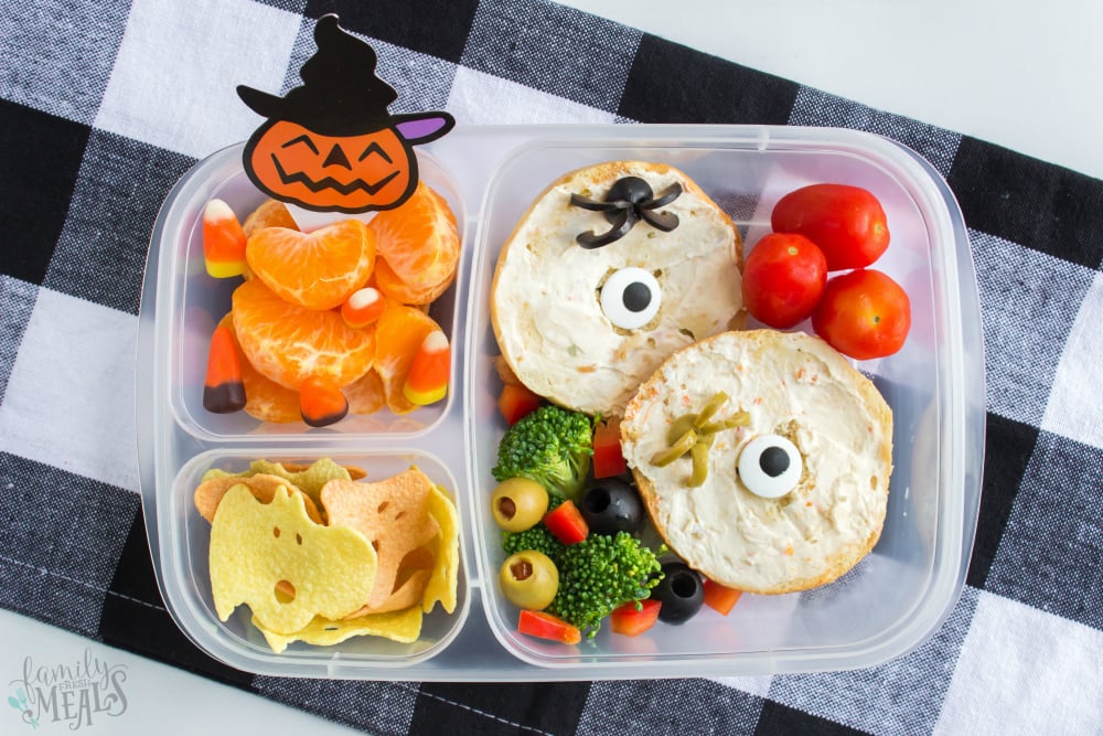 Fun Halloween Food Lunchbox Ideas - Spooky bagels packed in easy lunch boxes