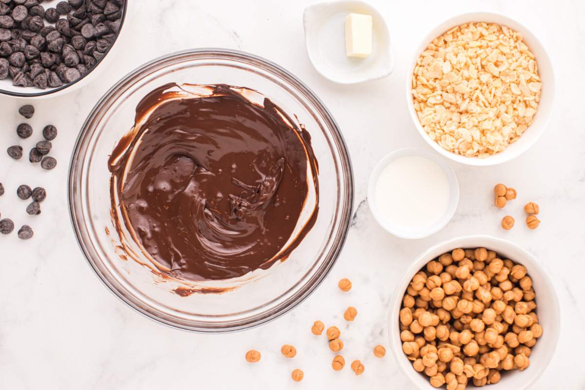 melted chocolate in a bowl