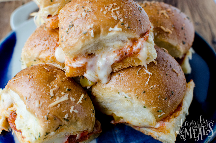 pizza sliders - familyfreshmeals.com