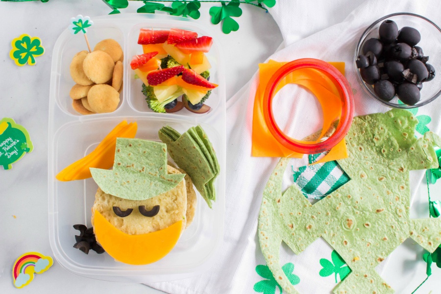 St. Patrick's Day Easy Lunchbox Ideas - showing how to make st patricks day lunchbox