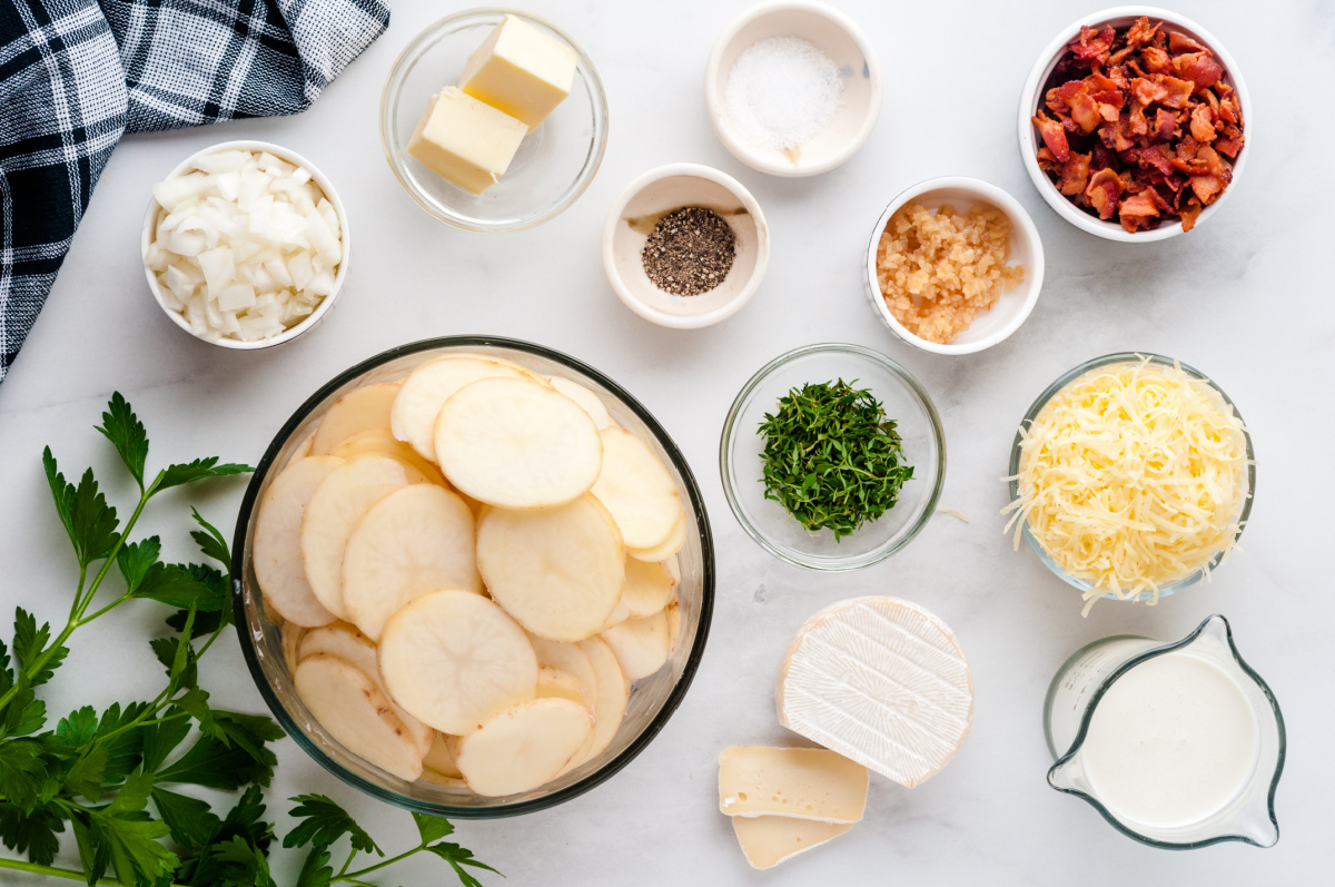 ingredients for cheesy scalloped potatoes with bacon